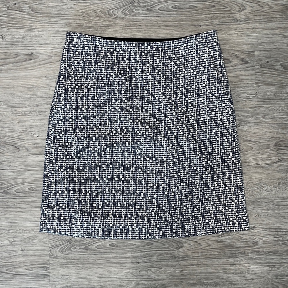 Dark blue and white twead skirt with pockets